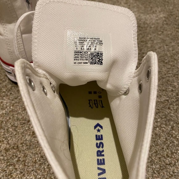 Kids platform Converse All Stars. White. Size 6. - Picture 2 of 9